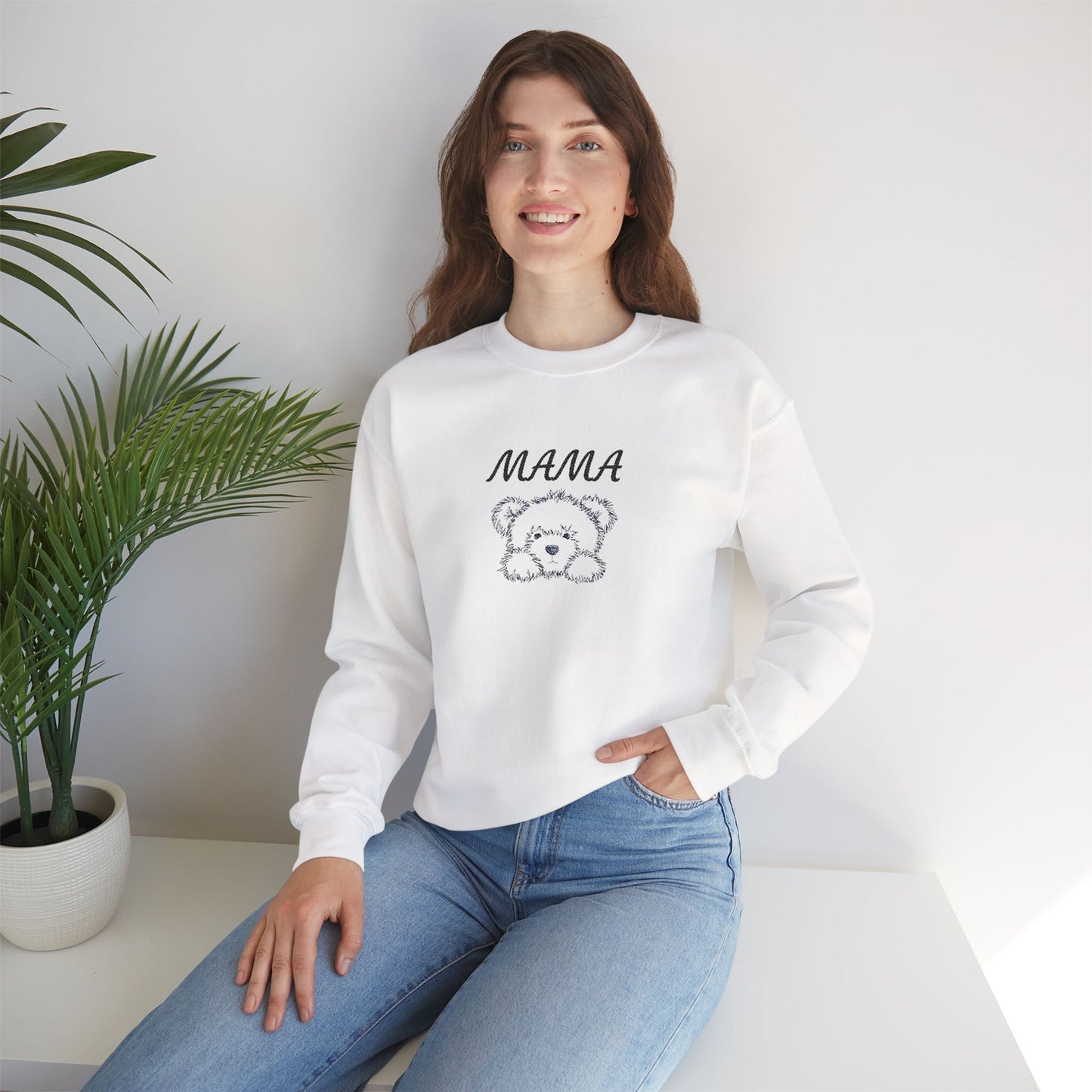 Mama Bear | Embroidery | Sweatshirt | Cute | Mother's Day Present |